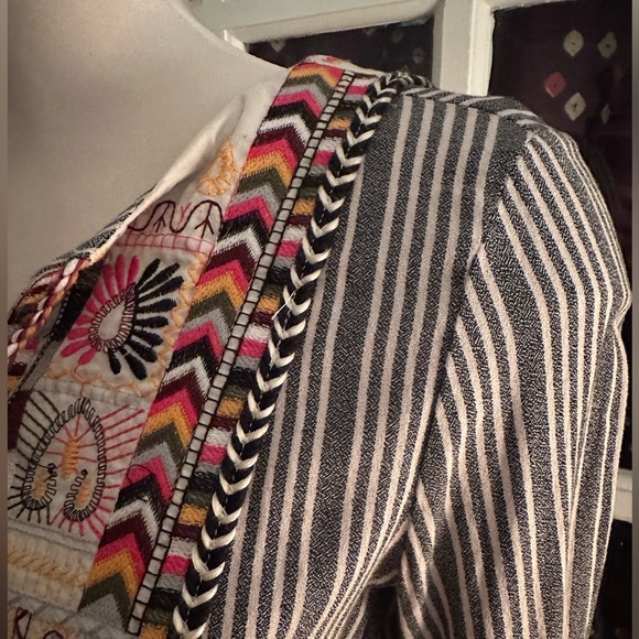 Boho blousy embroidered shirt - Picture 2 of 5